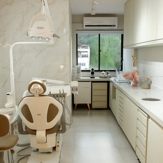 Consultório odontológico preparado para atendimento